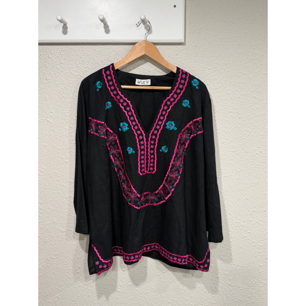 Black Linen Blend Embroidered Floral Tunic Top 1X Boho Chic Festival Folk Resort - Picture 2 of 7